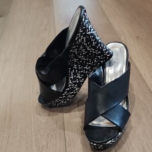 Women's Black Wedge Sandals